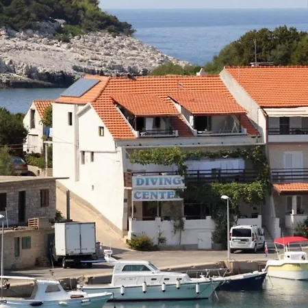 By The Sea Zaklopatica, - 993 * Lastovo